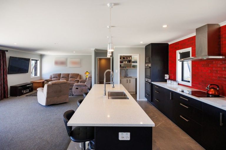 Photo of property in 269 Hoihere Road, Tiakitahuna, Palmerston North, 4477