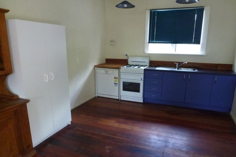 Photo of property in 503 Featherston Street, Roslyn, Palmerston North, 4414