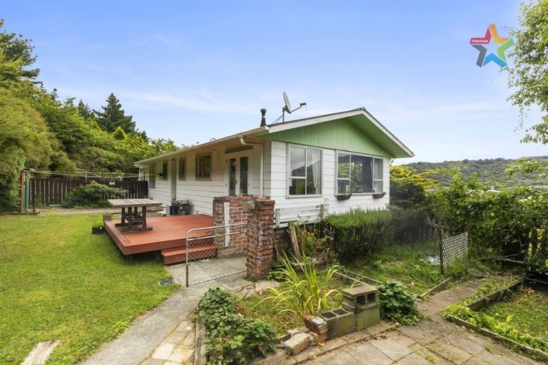 Photo of property in 32a Trelawney Road, Wainuiomata, Lower Hutt, 5014