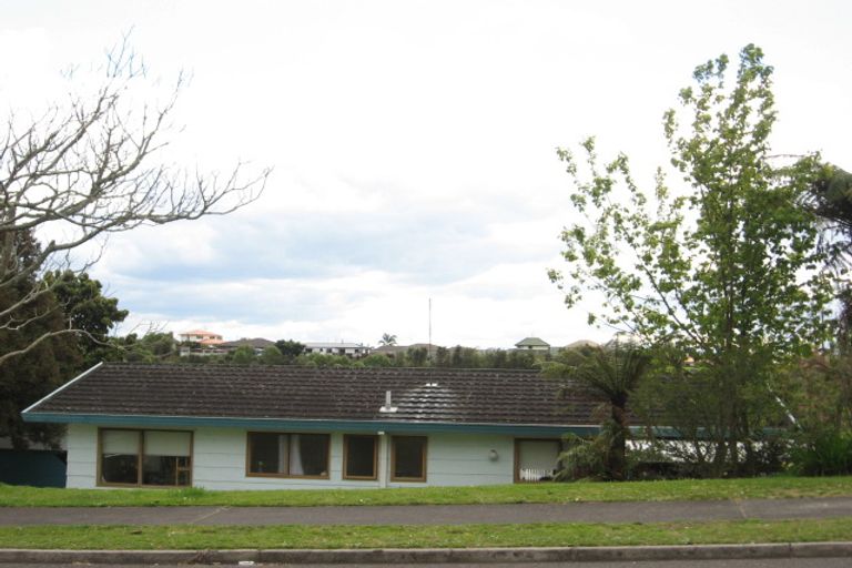 Photo of property in 26 Cumberland Crescent, Welcome Bay, Tauranga, 3112