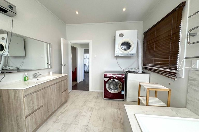 Photo of property in 85 Nile Road, Milford, Auckland, 0620