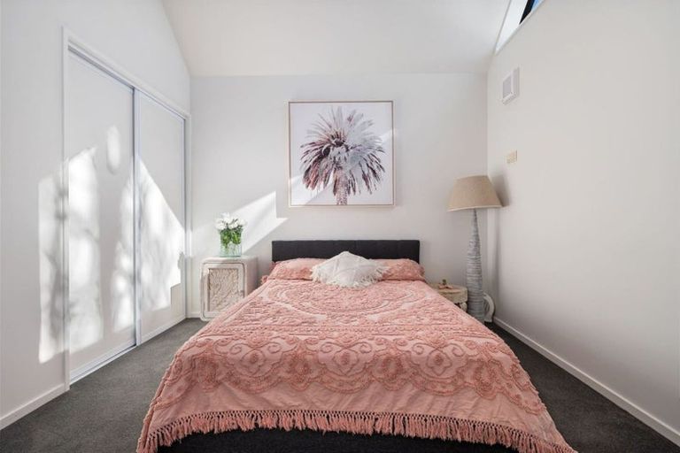 Photo of property in 2/66 Innes Road, St Albans, Christchurch, 8052