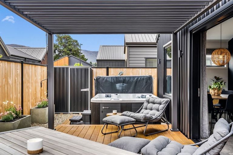 Photo of property in 5 Sandstorm Way, Cromwell, 9310