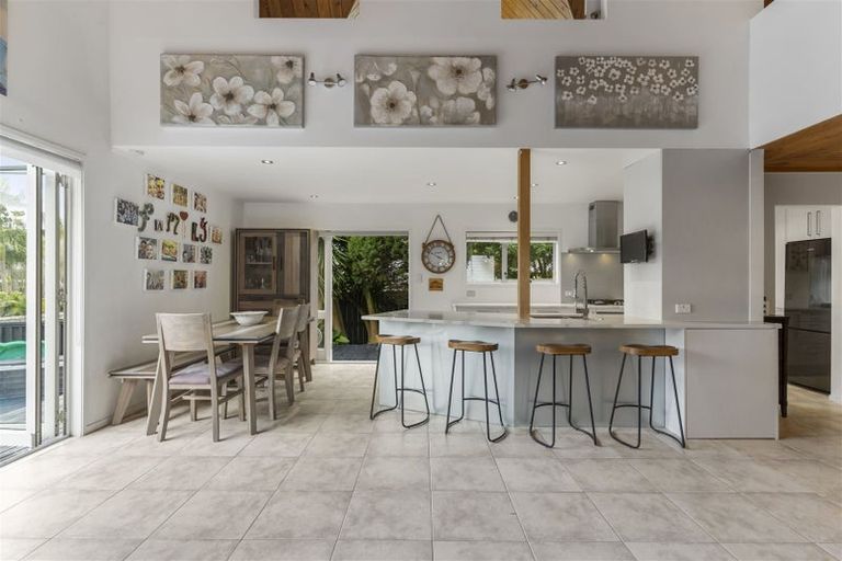 Photo of property in 19 Marendellas Drive, Bucklands Beach, Auckland, 2014