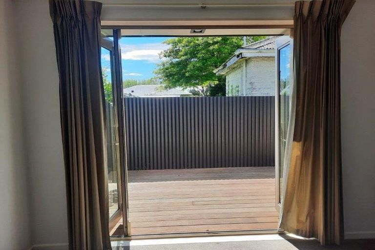 Photo of property in 65 Cleveland Street, Edgeware, Christchurch, 8013