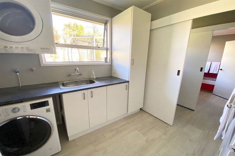 Photo of property in 16 Edinburgh Place, Balclutha, 9230