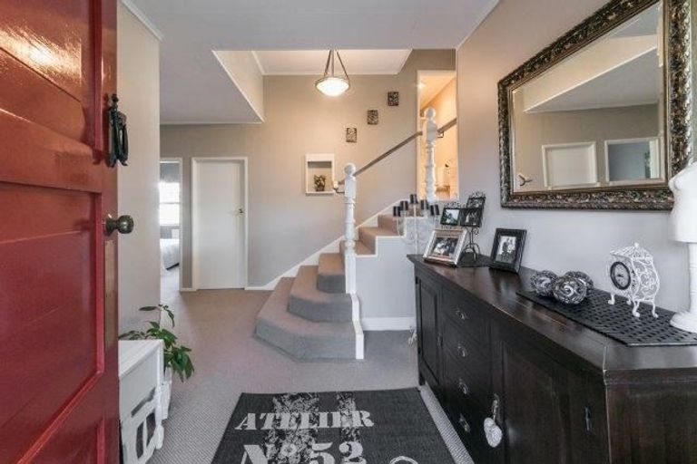 Photo of property in 18 Greenwood Road, Havelock North, 4130