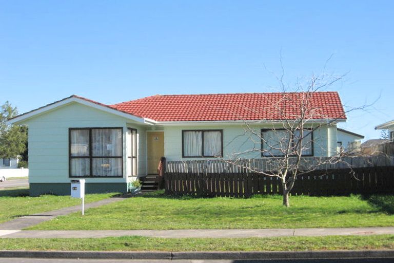 Photo of property in 18 Elsie Morton Place, Papakura, 2110