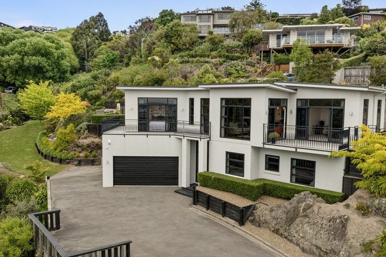 Photo of property in 16 Iles Lane, Cashmere, Christchurch, 8022