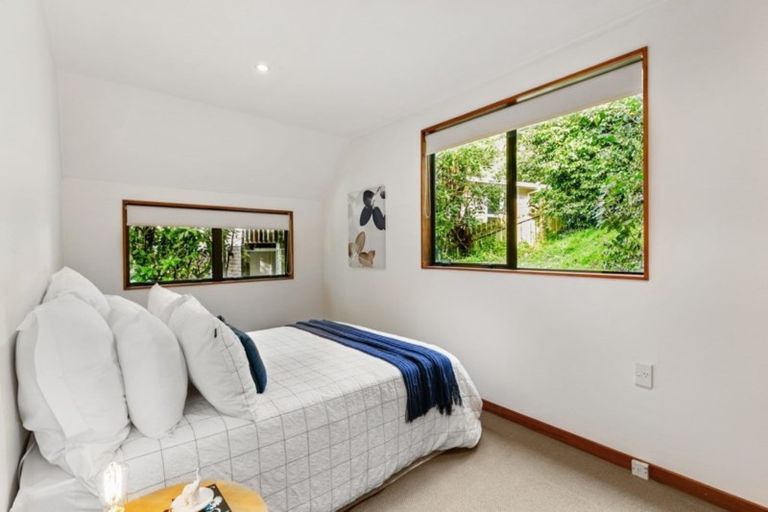 Photo of property in 10 Swadel Way, Karori, Wellington, 6012