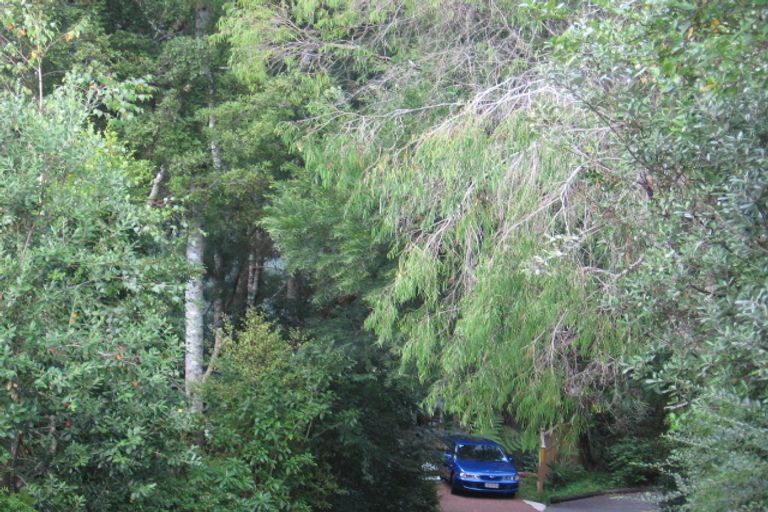 Photo of property in 11 Caram Place, Birkenhead, Auckland, 0626