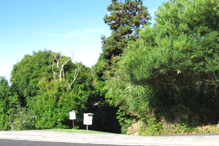 Photo of property in 1/41 Hebron Road, Waiake, Auckland, 0630