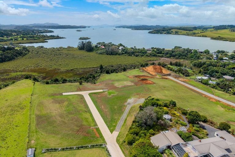 Photo of property in 77 Skudders Beach Road, Kerikeri, 0294