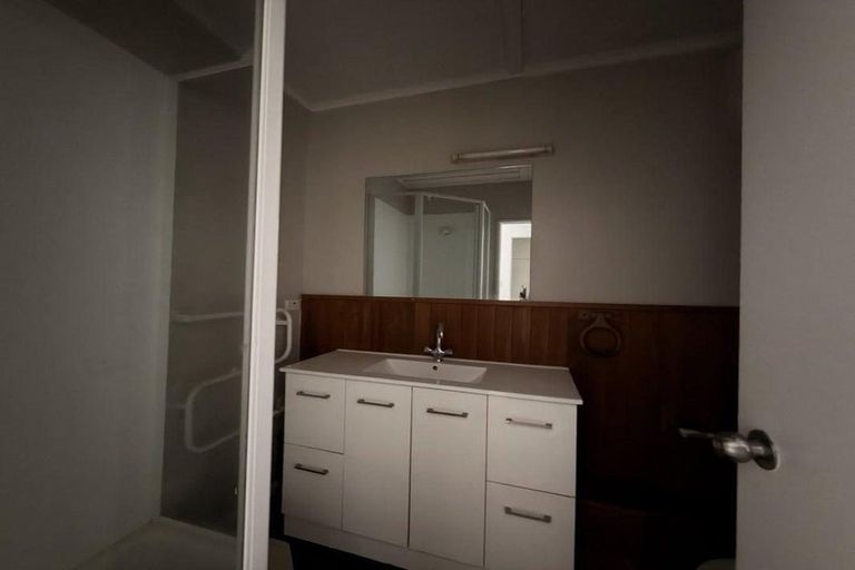 Photo of property in 55 Park Hill Road, Birkenhead, Auckland, 0626