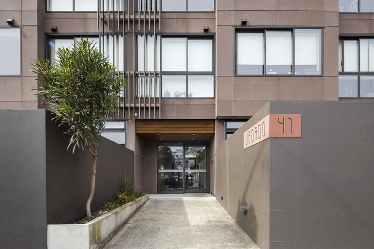 Photo of property in Vedado Apartments, 109/41 Hopper Street, Mount Cook, Wellington, 6011