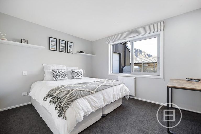 Photo of property in 12 Morepork Way, Arthurs Point, Queenstown, 9371