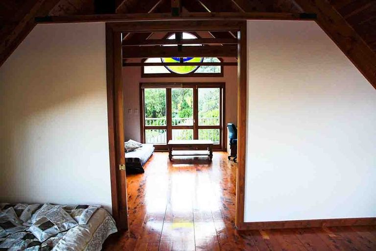 Photo of property in 122 Lone Kauri Road, Karekare, New Lynn, 0772