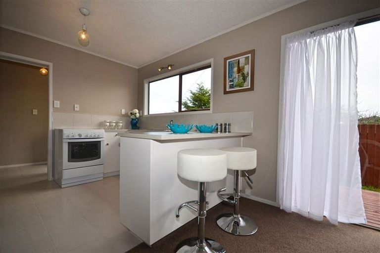 Photo of property in 3/1a Amberley Avenue, Te Atatu South, Auckland, 0610