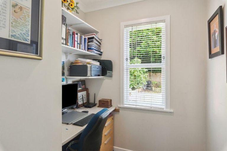 Photo of property in 20 Leybourne Avenue, Waikanae, 5036