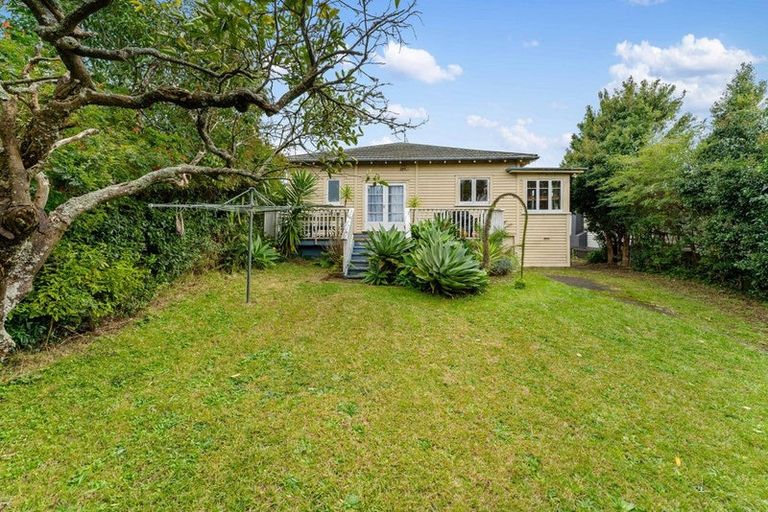 Photo of property in 678 Sandringham Road, Sandringham, Auckland, 1025