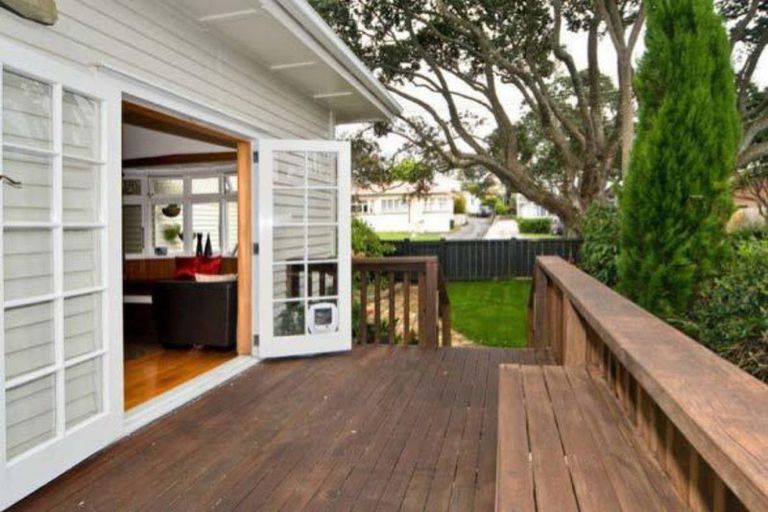 Photo of property in 13a Irirangi Road, Greenlane, Auckland, 1061