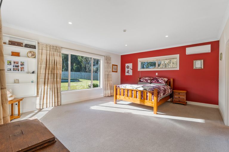 Photo of property in 280 Tirohanga Road, North Taieri, Mosgiel, 9092