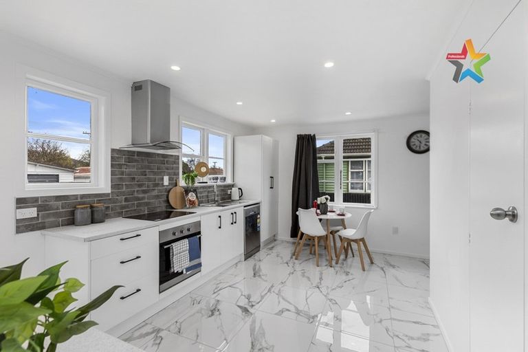 Photo of property in 16 Harris Street, Naenae, Lower Hutt, 5011