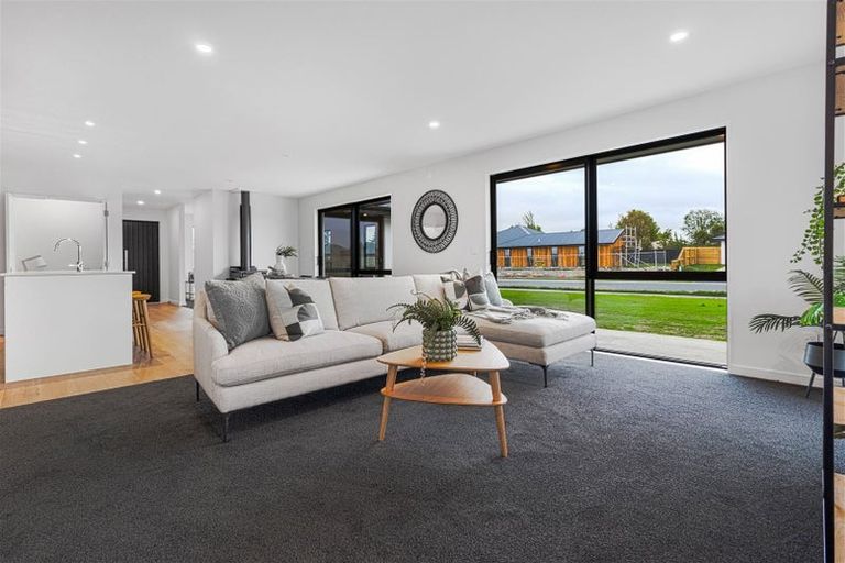 Photo of property in 45 Suffolk Drive, Kirwee, 7571