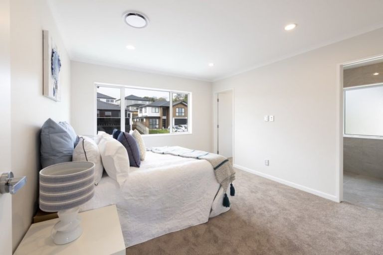 Photo of property in 11 Drover Close, Flat Bush, Auckland, 2019