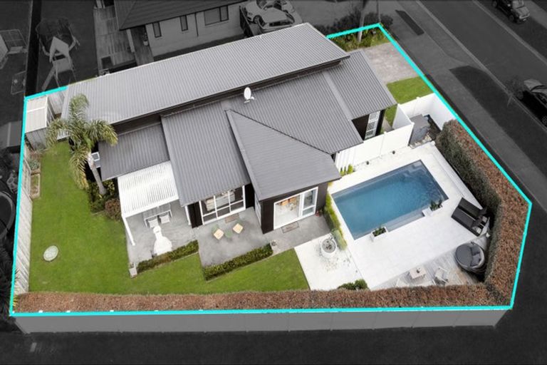 Photo of property in 5 Hooton Drive, Huapai, Kumeu, 0810