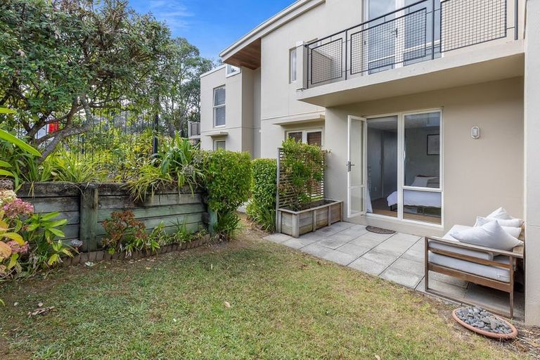 Photo of property in 11/166 Mokoia Road, Chatswood, Auckland, 0626