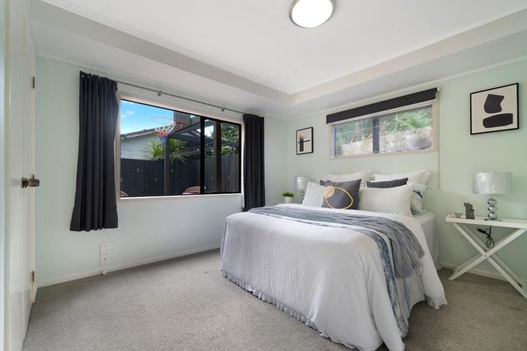 Photo of property in 2/31 Rangeview Road, Sunnyvale, Auckland, 0612