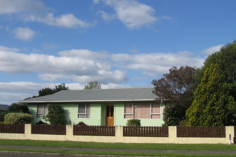 Photo of property in 60 Eversham Road, Mount Maunganui, 3116