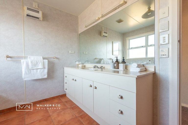 Photo of property in 95 Holdsworth Avenue, Trentham, Upper Hutt, 5018