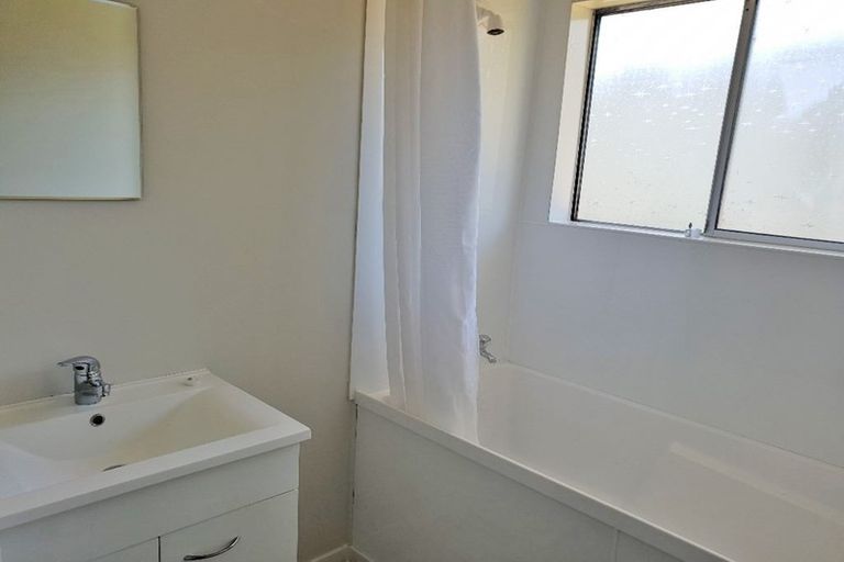 Photo of property in 8/84 Kenderdine Road, Papatoetoe, Auckland, 2025