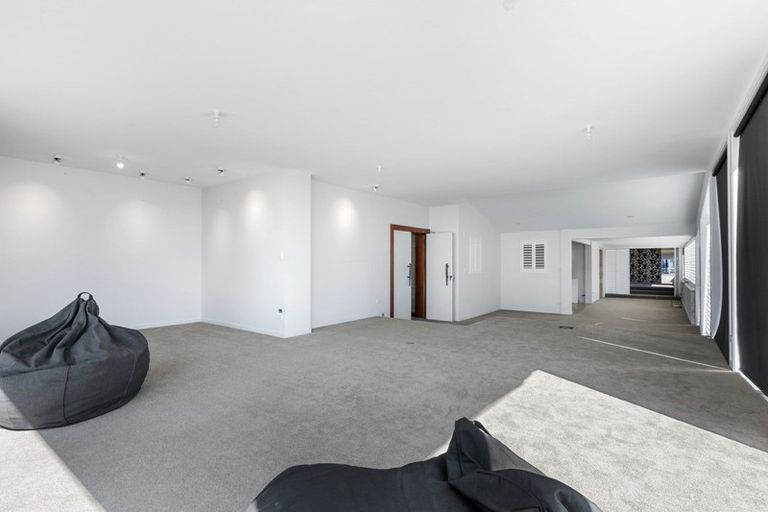 Photo of property in 1/30 Marine Parade, Mount Maunganui, 3116