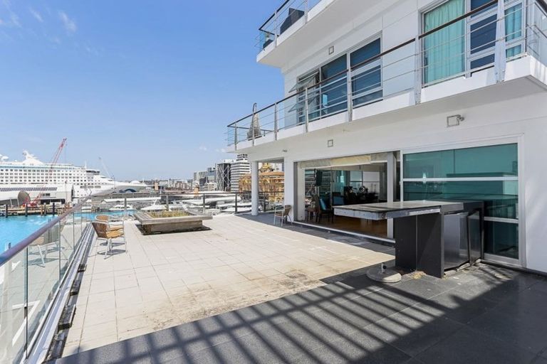 Photo of property in Shed 19 Princes Wharf Apartments, 6/137 Quay Street, Auckland Central, Auckland, 1010