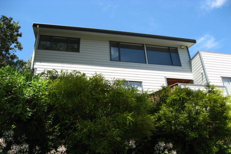 Photo of property in 1b Shalimar Crescent, Khandallah, Wellington, 6035