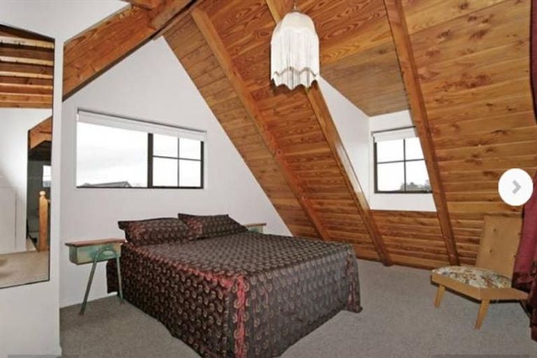 Photo of property in 21 Woodfield Avenue, Roslyn, Palmerston North, 4414