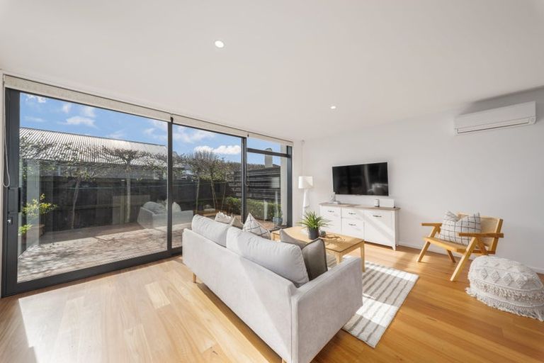 Photo of property in 129 Edgeware Road, St Albans, Christchurch, 8014