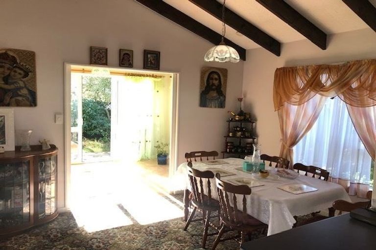 Photo of property in 290b Lake Terrace Road, Shirley, Christchurch, 8061