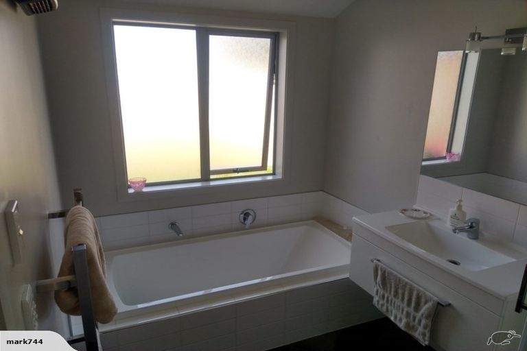 Photo of property in 8 Sandown Street, Waihola, Milton, 9073