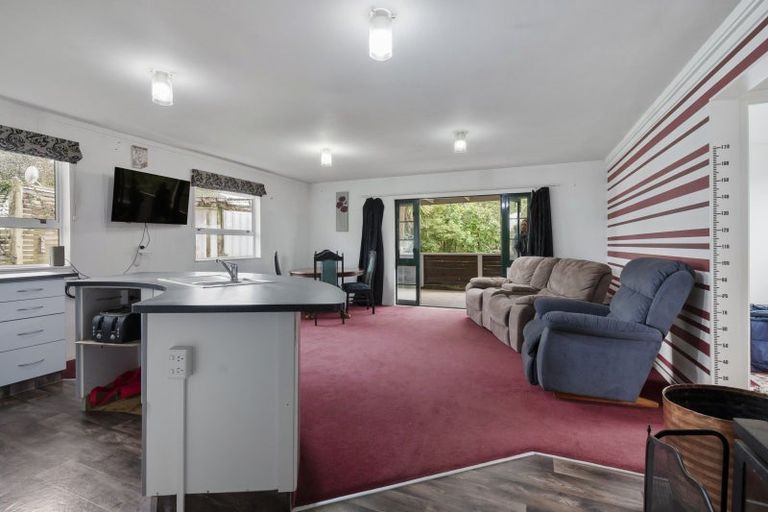 Photo of property in 14 Ngareta Street, Marton, 4710