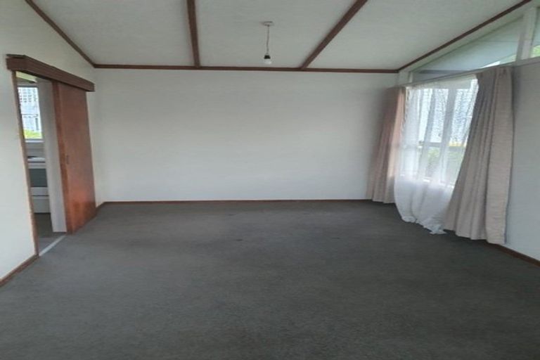 Photo of property in 10 Hewlett Road, Massey, Auckland, 0614