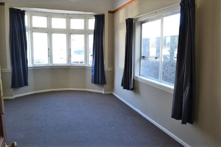 Photo of property in 43 Roxburgh Street, Mount Victoria, Wellington, 6011