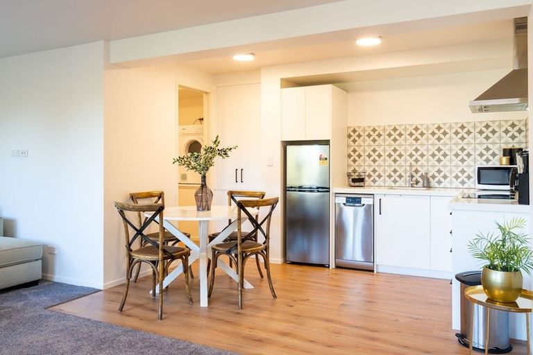 Photo of property in 10 Lincoln Road, Bluff Hill, Napier, 4110