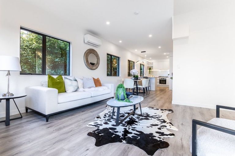 Photo of property in 1a Springfield Street, Forrest Hill, Auckland, 0620