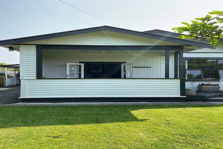 Photo of property in 74 Naples Street, Martinborough, 5711