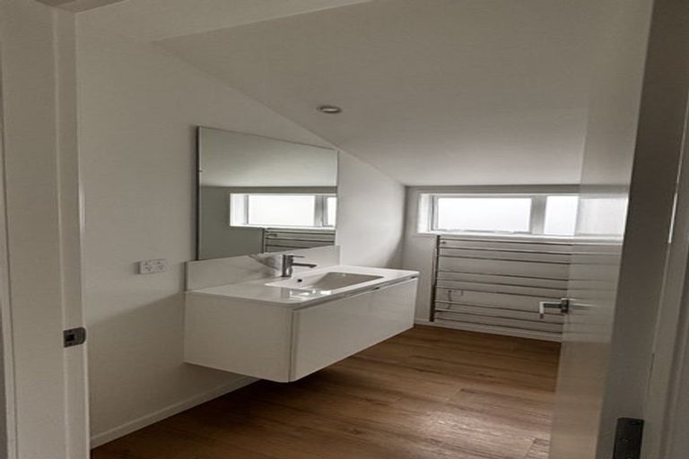 Photo of property in 56a Oxford Terrace, Epuni, Lower Hutt, 5011