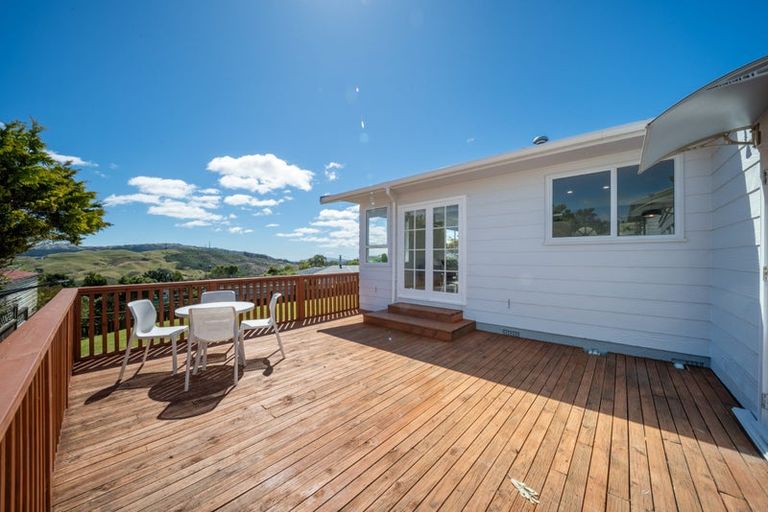 Photo of property in 4 Maraval Crescent, Grenada Village, Wellington, 6037